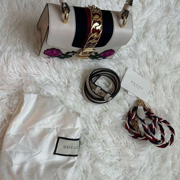 Gucci bag Silvie - Picture 10 of 16